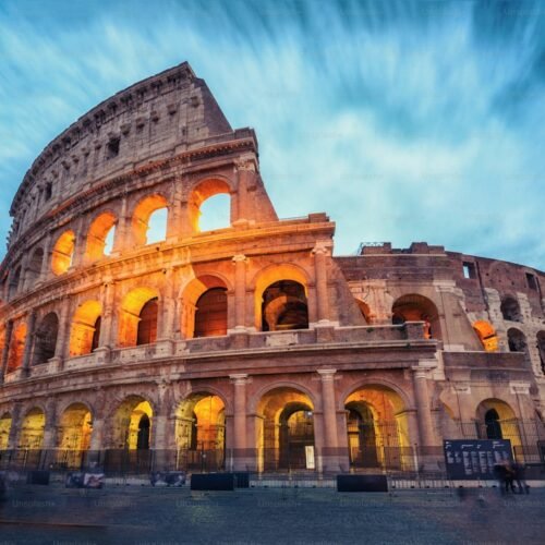 3-Day Highlights of Rome - The Colosseum illuminated at night