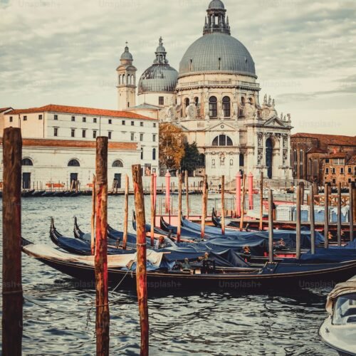 7-Day Rome, Florence & Venice Grand Tour - Gondola boats with Basilica Santa Maria della Salute