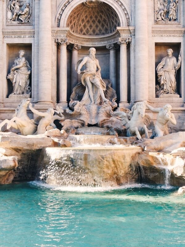 4-Day Rome City Break - Water fountain in Rome piazza