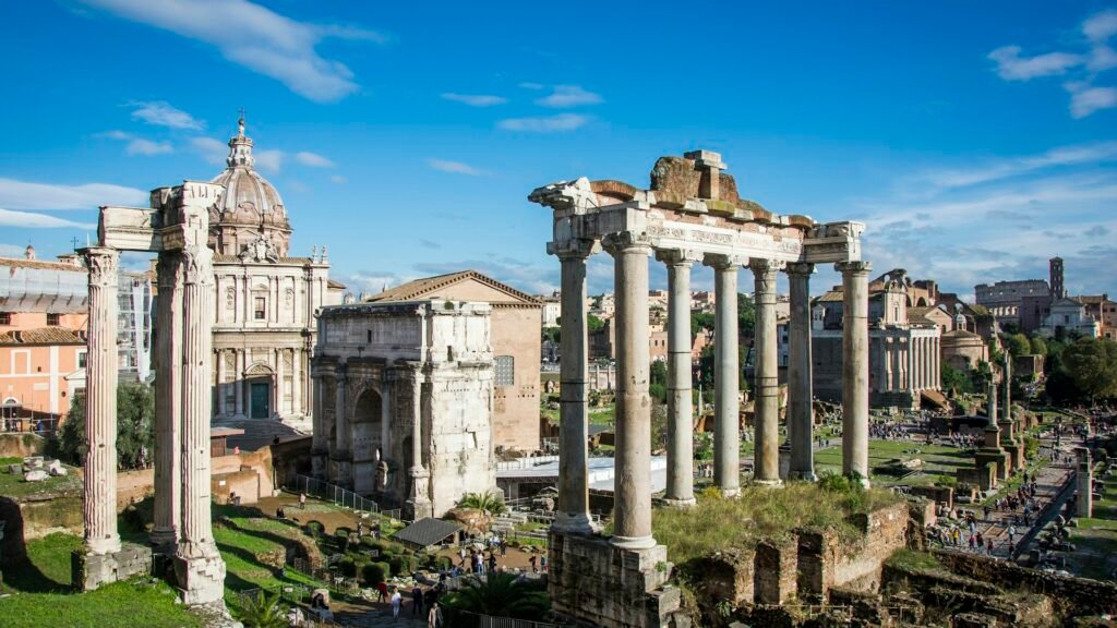 Roman Forum & Palatine Hill Guided Tour - Ancient pillar ruins in the Roman Forum