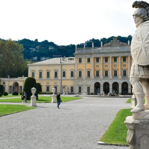 Tivoli: Villa d’Este & Hadrian’s Villa Tour - Statue at Hadrian's Villa