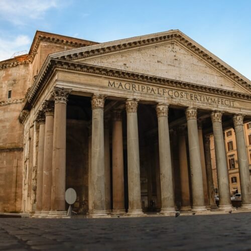 Pantheon & Historic Squares Tour - Pantheon columns facade