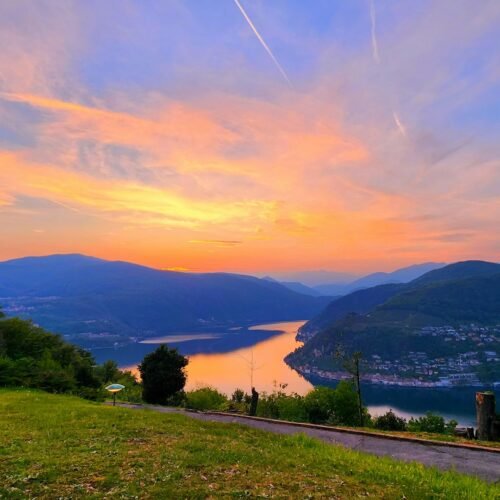 Castel Gandolfo & Roman Countryside Escape - Scenic Italian lake and hills at sunset