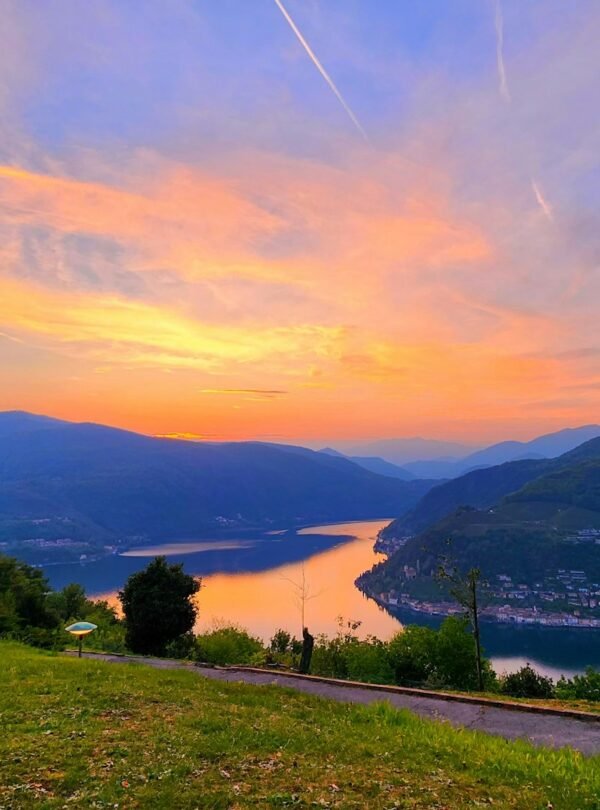 Castel Gandolfo & Roman Countryside Escape - Scenic Italian lake and hills at sunset
