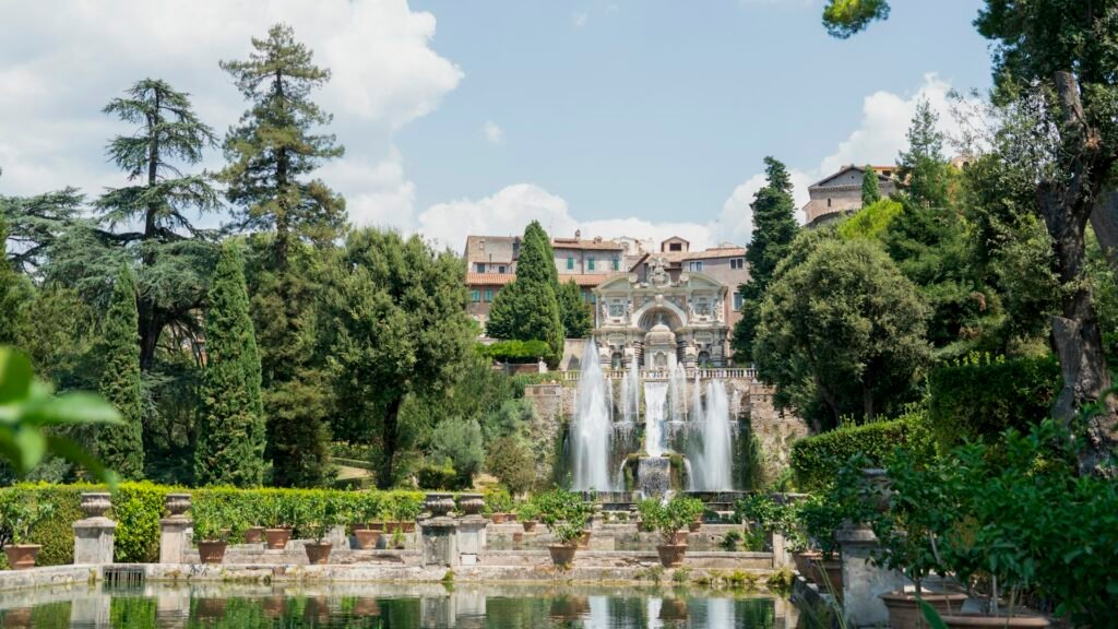 Tivoli: Villa d’Este & Hadrian’s Villa Tour - Fountain at Villa d'Este in Tivoli
