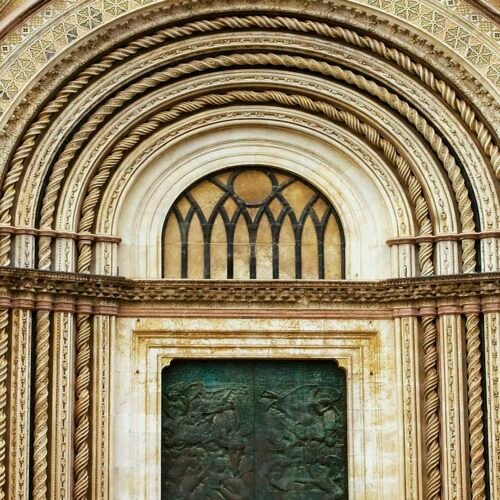 Orvieto & Umbria Hilltowns Experience - Visitors walking near Orvieto Cathedral